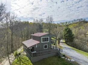 Fluffy Bottom Farm’s Serenity Cabin - Image 3