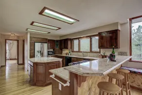 Spacious Mountain Home - Image 5