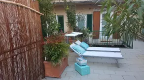 Varenna Sweet Home Varenna oferece Wi-Fi gratuito, cama de casal, um sofá-cama, um apartamento - Image 2