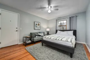 Relaxing Gem near Cleveland Clinic & Van Aiken District ~ Safe Neighborhood - Image 3