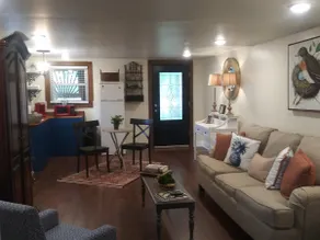 Back Porch Suite - Image 4