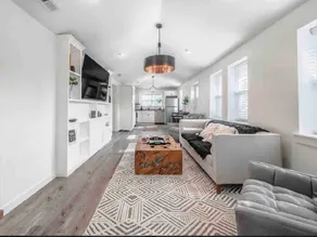Dog Friendly • The Whyte House in Central Wilmy! - Image 3