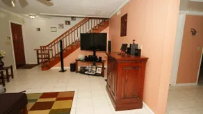Full House In North Palm Beach - Image 5