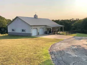 Peaceful 2 bedroom home in the country with pool - Image 4