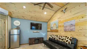 *Solitaire* Casino Retreat & Pickleball court - Image 3
