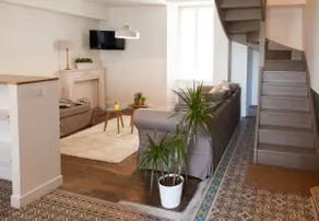 Spacious Charming cottage near amenities - Image 3