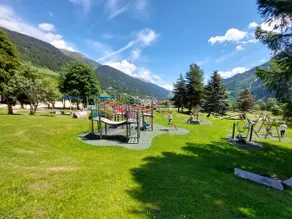 Family-friendly, stunning views and mountains - Image 2