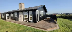 Cozy cottage with beautiful sea views - Image 2