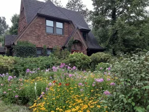 Charming Home in Woodland - Image 2