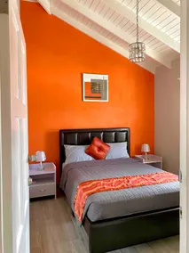 Elreta B is newly built,clean,cozy and sleeps 1-4. - Image 4