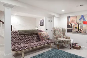 Comfy, clean one-bedroom unit in Columbia Heights - Image 2