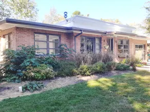 Applebelle MidMod Apt- 1 block from Ecusta Trail! - Image 2