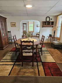 Historical Large 3 Bedroom Apartment Unit A - Image 4