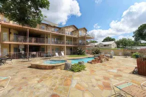 Guadalupe River Paradies! 2 Pools! 4 Whirlpools! - Image 2