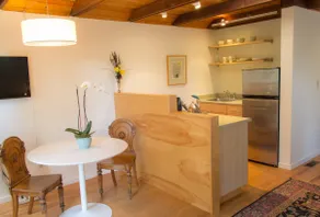 Inviting, Private Contemporary Mendocino Studio - Image 4
