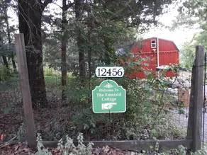 The Emerald Cottage: Restful Retreat, Mountain Gem - Image 4