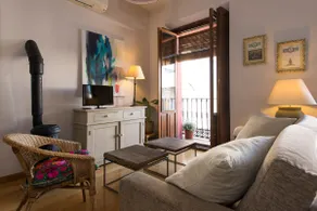Apartment in a typical 19th century Sevillian house - Image 3