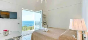 Villa D'Alessandro Noemi private flat & hot jacuzzi - Image 2