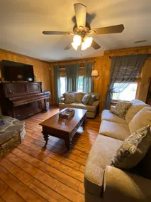 Cozy by the Creekside: 1.4 miles to Casino - Image 2