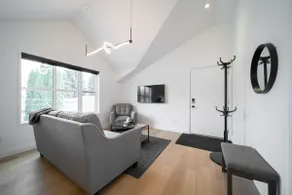 Executive Style Suite in Beautiful Forest Heights - Image 2