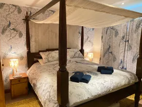 Lake District romantic get away in 1 acre gardens off M6 - Image 4