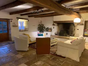 Pretty country house with large garden - Image 3
