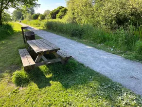 Picturesque Canal Retreat Newport, Shropshire - Image 4