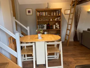 The Summer House - Image 2