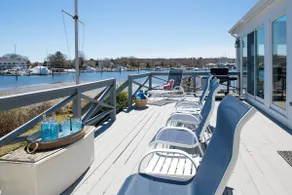 Haigh House, waterfront home in Wickford village - Image 3