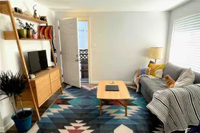 Beautiful private 1 bedroom apartment w/ Bay views - Image 3