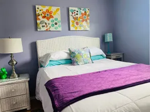 Colorful condo with heated pool and private WiFi - Image 5