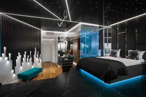 30th Floor Luxury Apartment with Jacuzzi & Sauna - Image 3