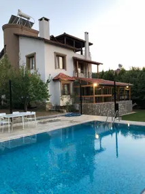 Private Pool and Sheltered Villa // Villa Kalenci - Image 2