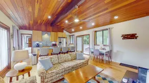 Azalea Reserve Upstairs Suite - Image 5