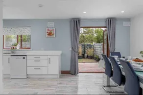 Wonderful Coastal home in Dingle town - Image 4