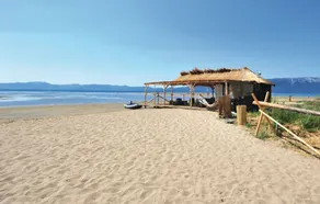 Ideal Seaside Vacation In A Lush Green Valley - Image 4