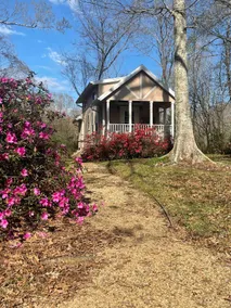 Camellia Cottage in charming St. Francisville! - Image 2