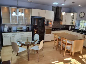 2 br, 2 bt, UChicago Coachman's Guesthouse - Image 3