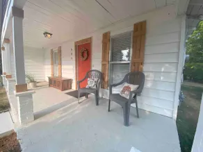 Cedar Bungalow! Charming & Cozy 3 bdrm 2 bath - Image 3