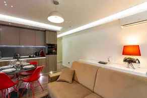 Beautiful 2 bed apartment - Image 5