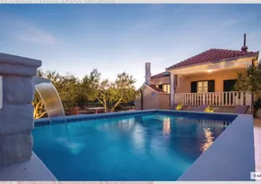 Holiday house Trogir NATURA with swimming pool - Image 2