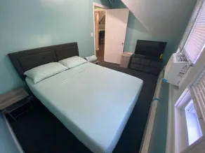 Lovely Private 2-Bedroom Rental - Image 5