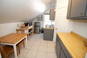 Small apartment, close to everything. - Image 4
