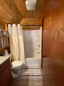 The Duck Inn at Lunker Lodge - Image 5
