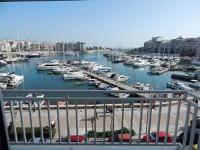 Central apt in front of the sea at Athens Riviera - Image 3