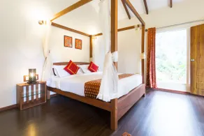 NEELAKURUNJI CLASSIC CLOVE BUNGALOW - Image 3
