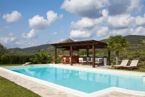Spaziosa villa adatta alle famiglie con piscina privata, giardino e terrazza | Vista sulla natura - Image 3