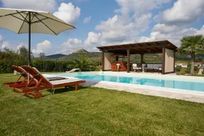 Spaziosa villa adatta alle famiglie con piscina privata, giardino e terrazza | Vista sulla natura - Image 2