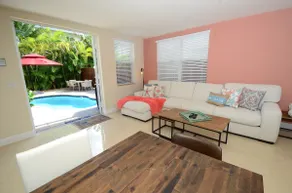 BY THE SEA VACATION VILLAS 4 BED/PRIVATE POOL/ WALK TO EVERYTHING. Amazing location! - Image 3