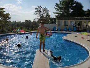 COZY 3500SF Private Pool-PickleBall-HotTub-10Acres - Image 2